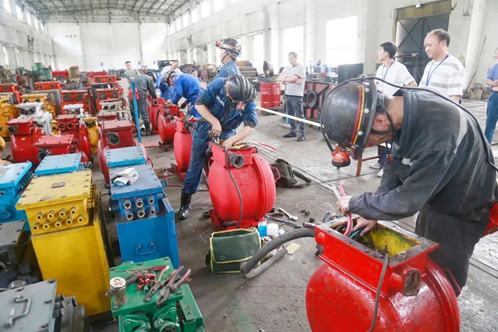 威信煤炭开展电缆接线、钢管焊接技术比武活动